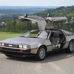 DeLorean-DMC-12[1].jpg