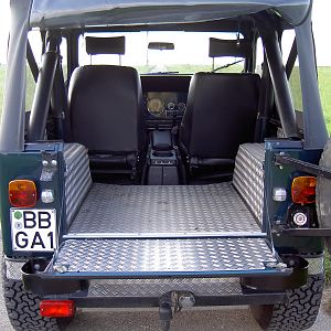 CJ7-105